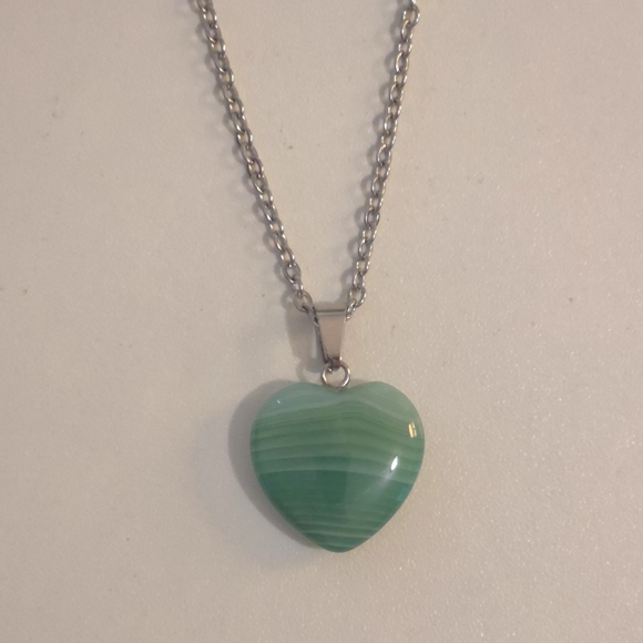 Jewelry - Green Heart Pendant Necklace